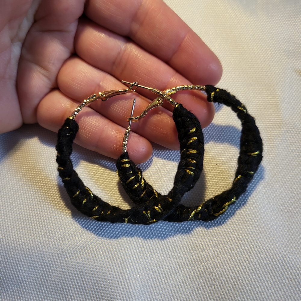 Elegant Gold and Black Hoop Earrings NEW